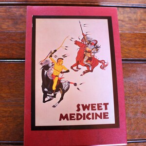 Dulce Medicina de Peter J. Powell - Dos volúmenes en funda de cartón - Tapa dura - Historia de Cheyenne - Segunda edición, 1979