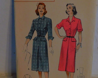 Butterick 5831 1940's 1950's Day Dress pattern - Inverted Pleat Dress Pattern - Quick and Easy 1940's 50's Pattern - Size 14 Bust 32