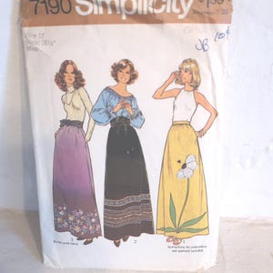 Simplicity 7190 1970&#39;s Maxi Skirt Pattern with Large Daisy Flower Applique&#39; - BOHO Maxi Skirt Pattern - Size 12 Waist 26 1/2