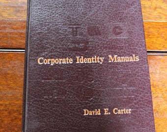 Huisstijlhandleidingen - David E. Carter Corporation Branding Hardcover 1976 ISBN 0-915642-23-9
