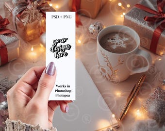 Maqueta de marcapáginas navideño de mano / Plantilla PSD y PNG de 2x6