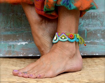 GREEN Anklet. Folklore Crochet foot jewelry. BEACH. Mermaid feet. White Teardrop anklet. Scalloped Ankle Bracelet. SPRING jewelry. GPyoga