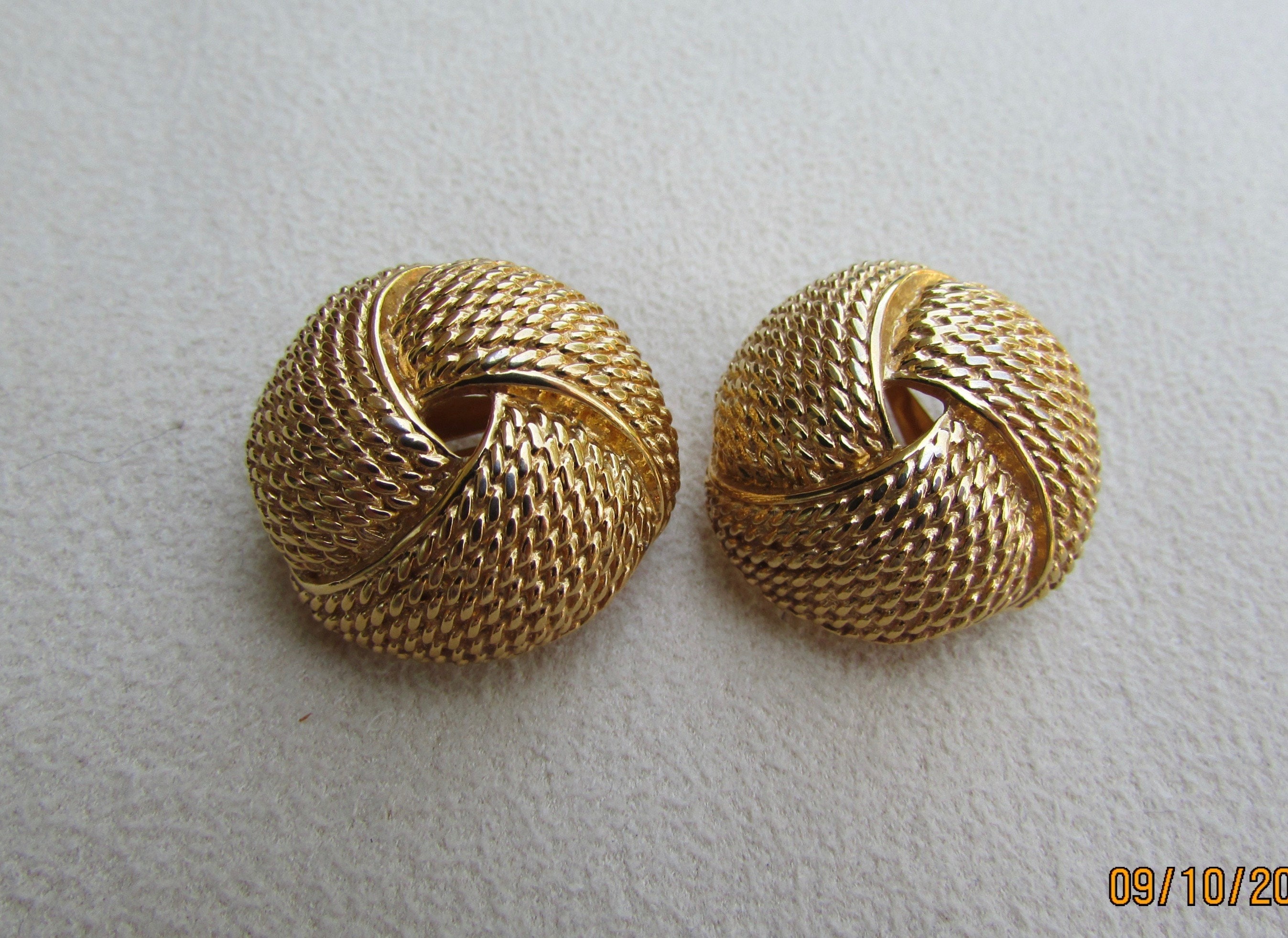 Nina Ricci Clip Knot Earrings - Etsy