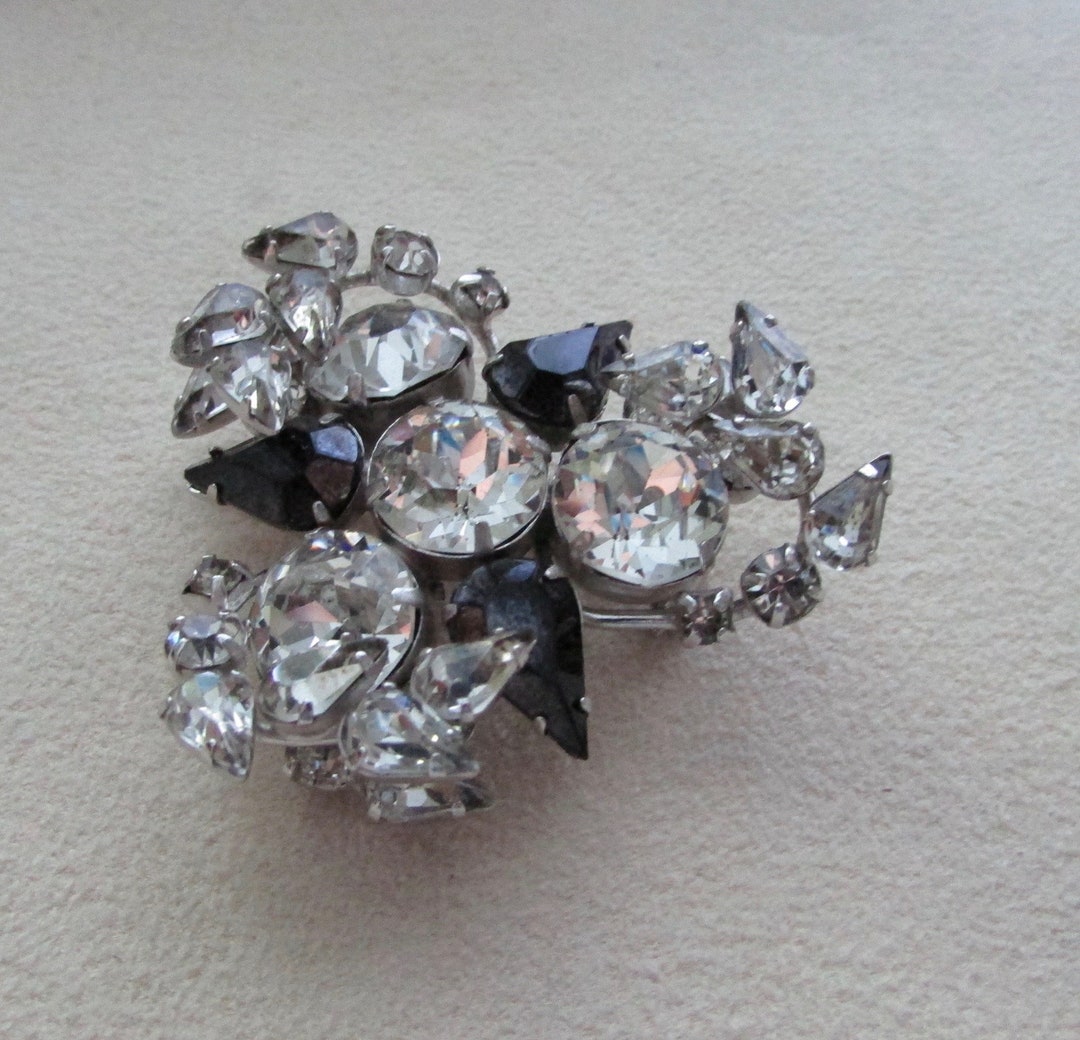 Broche Ancre Marine Strass Cristal Blanc Et Bleu Argenté - Bijou De Créateur