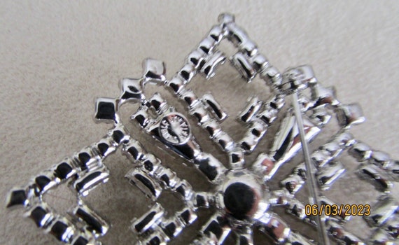 Jay Flex sterling brooch ,diamond shape. - image 3