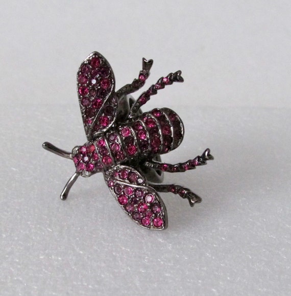 KJL ring , Bee set with fuchsia colour rhinestone… - image 2
