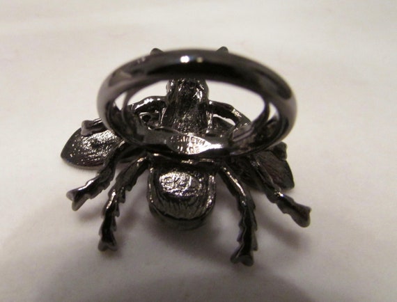 KJL ring , Bee set with fuchsia colour rhinestone… - image 6