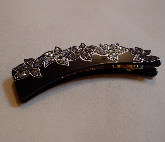 Hair clip magnetic