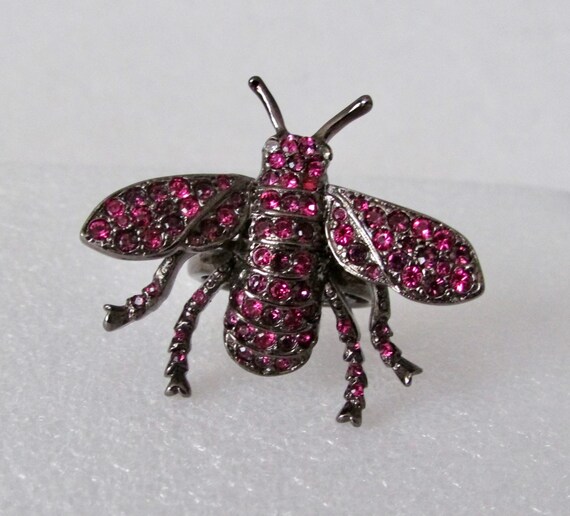 KJL ring , Bee set with fuchsia colour rhinestone… - image 4