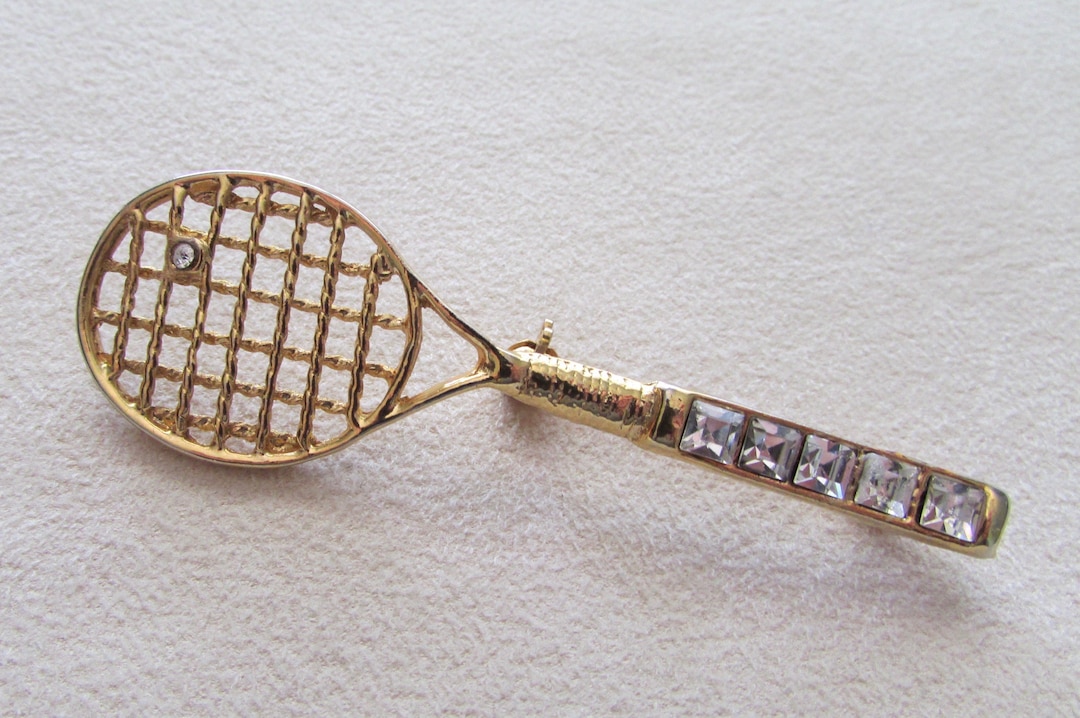 Broche En Forme De Raquette De Tennis Dorée - Neuf (sans Emballage) - Bijou Fantaisie Sport Chic