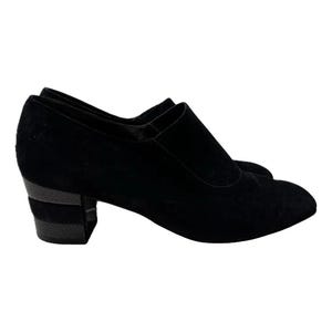 Vintage Ferragamo Schwarze Wildleder Heels - Späte 70er Jahre, Made in Italy, Geformter Blockabsatz, Größe 8, Seltene Vintage Designer Schuhe