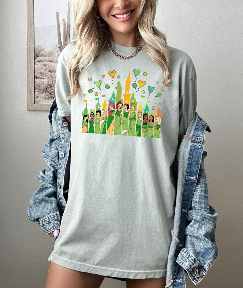 Comfort Color Shirt, St Paddy's Princess Shirt, Cinderella Tee, Elsa Shirt, Rapunzel Tee, Pocahontas Shirt, Ariel Tee, Disney Princess Shirt imagem 2