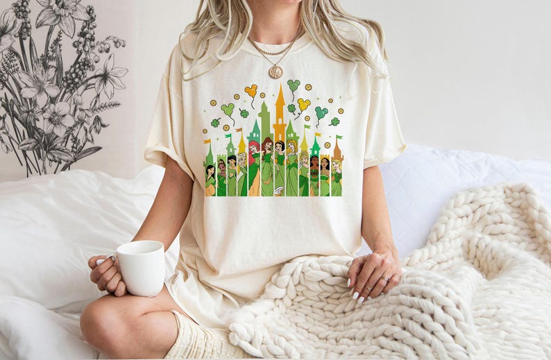 Comfort Color Shirt, St Paddy's Princess Shirt, Cinderella Tee, Elsa Shirt, Rapunzel Tee, Pocahontas Shirt, Ariel Tee, Disney Princess Shirt imagem 3
