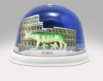 Vintage Souvenir of World Travel- Roma Rome Colosseum plastic Snow Globe