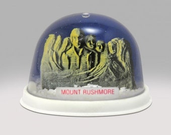 Mount Rushmore Vintage Souvenir USA Travel -  Snow Globe Snowdome