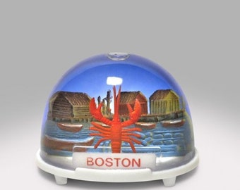 Vintage USA Road Trip Snow Globe - Boston Harbor Lobster