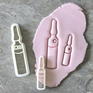 Ampulle Ausstechformen Set, zwei Größen, Smiley Gesicht Prägung, Krankenschwester Geschenk, Medizinische Party Dekor Fondant & Cookie Prägungen