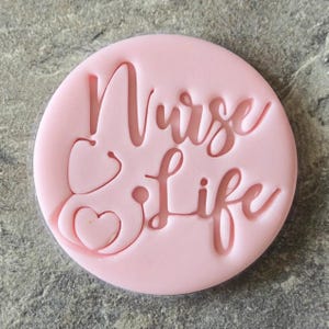 Krankenschwester Leben Keksstempel, geprägter Fondant / Zuckerguss Stempel, medizinisches Thema Backen, Krankenschwester Geschenk, Internationaler Tag der Krankenschwester