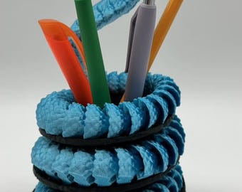 Portalápices articulado con forma de cobra / Organizador de escritorio con forma de serpiente impresa en 3D / Decoración para guardar bolígrafos deslizantes