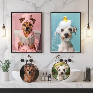Aangepaste huisdier portret foto grappige badkamer kunst hond krant lezen op toilet hond kunst aan de muur hond in toilet huisdier in bad Gepersonaliseerd huisdier cadeau afbeelding 4