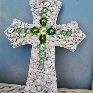 Religious birthday Gift for mom gift Wall cross, Decorative shell cross, beach decor, shell crucifix, coastal wall hanging, religious decor