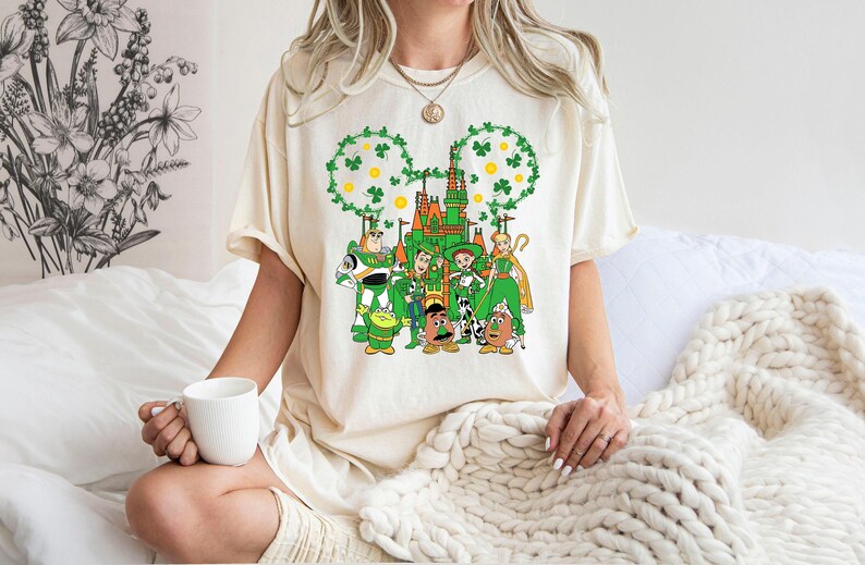 Camiseta de colores cómodos, camiseta de Toy Story, camiseta de San Patricio, camiseta del Sheriff Woody, camiseta de Buzz Lightyear, camiseta de San Patricio de Disney, camiseta de Jessie imagen 5
