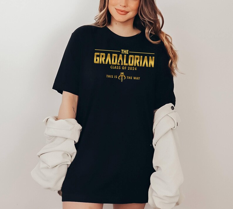 Camiseta de Gradaloriano, Camiseta de Graduación de Star Wars, Camiseta de Mandaloriano, Camiseta de Graduación, Camiseta de Último Día de Clases, Camiseta de Fin de Clases, Camiseta de Este Es El Camino imagen 2