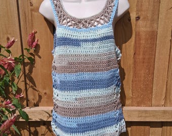 Camiseta de tirantes de mezcla de algodón a crochet: rayas azules y tostadas, prenda playera elástica