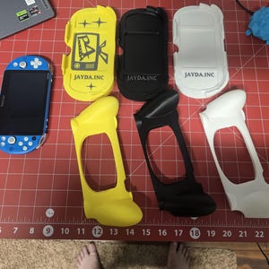 PS Vita 2000 grip and cover