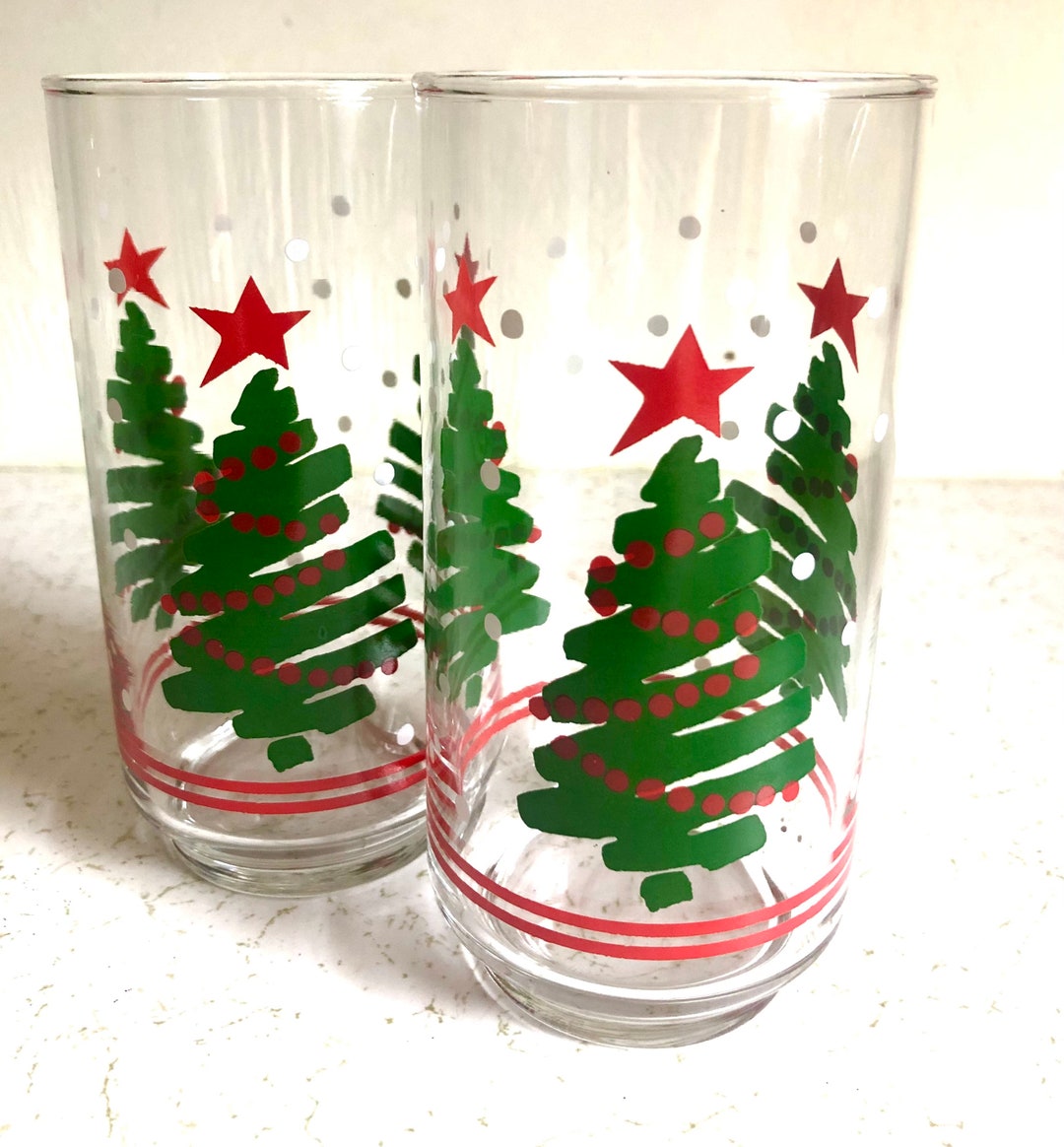 Vintage Christmas Drinking Glassesnull