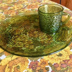 2779 Mid Century Luncheon Set Green Stipled Plate and Cup Avocado Green Glass Luncheon Plate and Cup