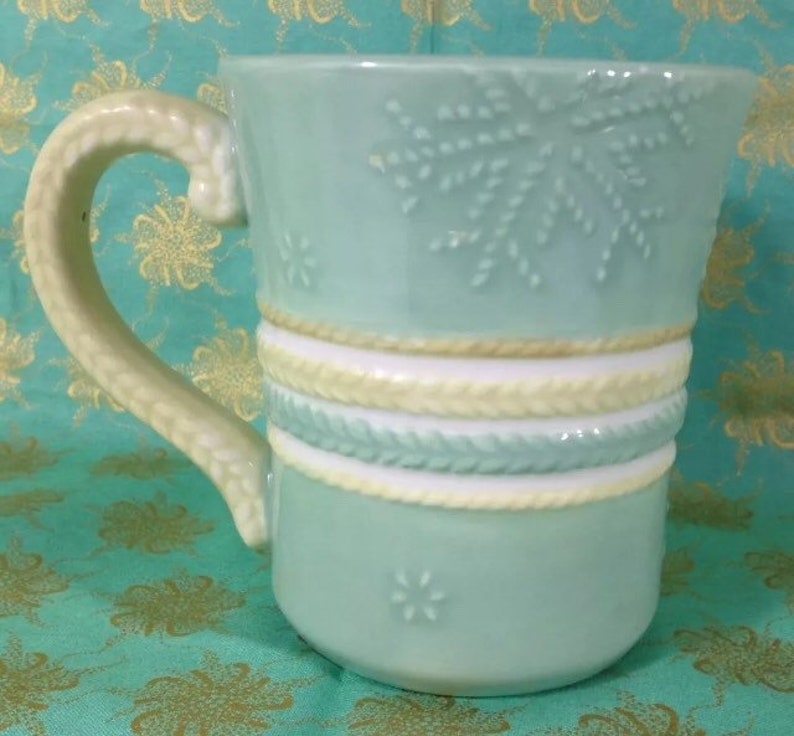 CHRISTMAS CUP Christmas Holiday Casa Bella Coffee Tea Mug Cup With Christmas Tree Cup