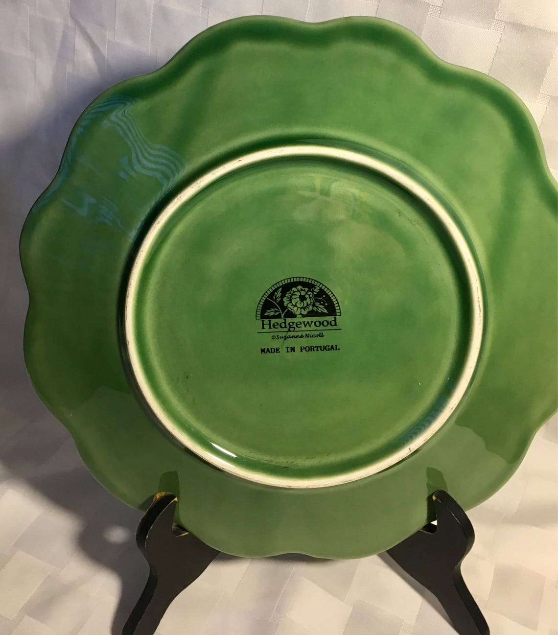 DINNER PLATE Beautiful green embossed scalloped edge dinner Etsy