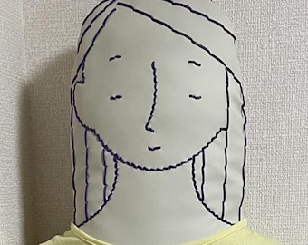 手作りの革製等身大ボディピロー人形。おしゃべりもできます。