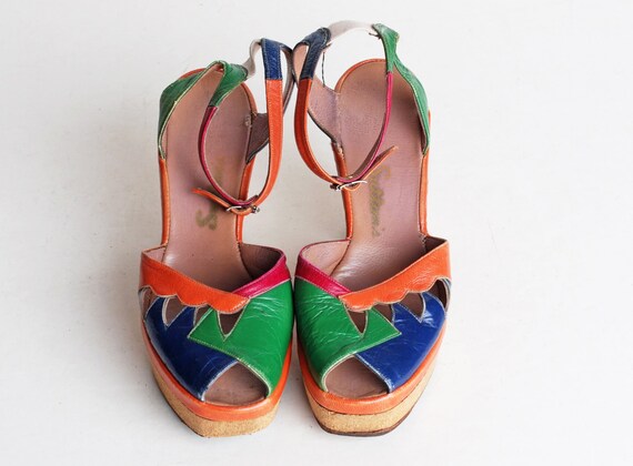 platform sandals 1970s
