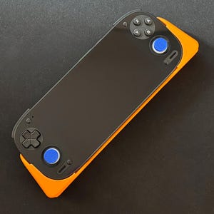 Retroid Pocket 5 Griff: Schlanker Komfort-PLA-Ständer