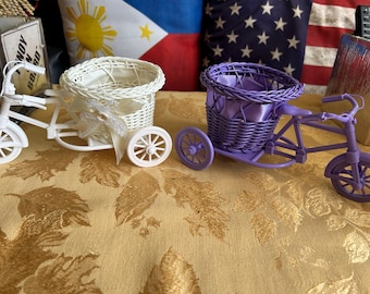 Decorative faux Rattan basket/ gifting basket/ weddings / holidays  favors basket