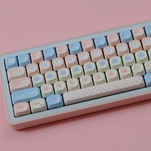 Dreamy Cat Keycap Set – 126 Keys PBT MOA Profile, Pastel Pink & Blue, Mechanical Keyboard Keycaps, Artisan Style, Fantasy Aesthetic