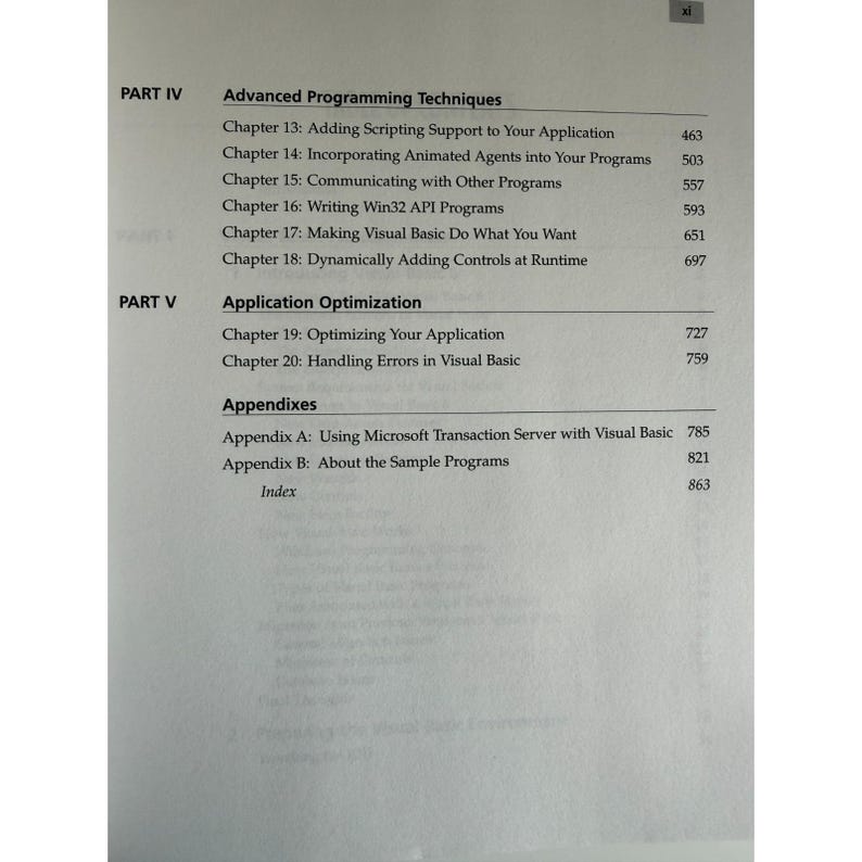 Może przedstawiać: Strona z książki z tytułami &bdquo;Zaawansowane techniki programowania&rdquo; i &bdquo;Optymalizacja aplikacji&rdquo;. Strona zawiera rozdziały i numery stron, w tym &bdquo;Dodawanie obsługi skrypt&oacute;w&rdquo; i &bdquo;Obsługa błęd&oacute;w w Visual Basic&rdquo;.