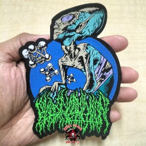 Parche tejido cortado con láser de BLOOD CANTANTION / Parche para chaqueta de batalla de death metal cósmico / Insignia para chaleco de metal de ciencia ficción alienígena