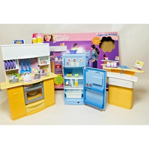 Vintage Barbie Playset Light Up Kitchen Rare 1999 with Accessories Incomplete
