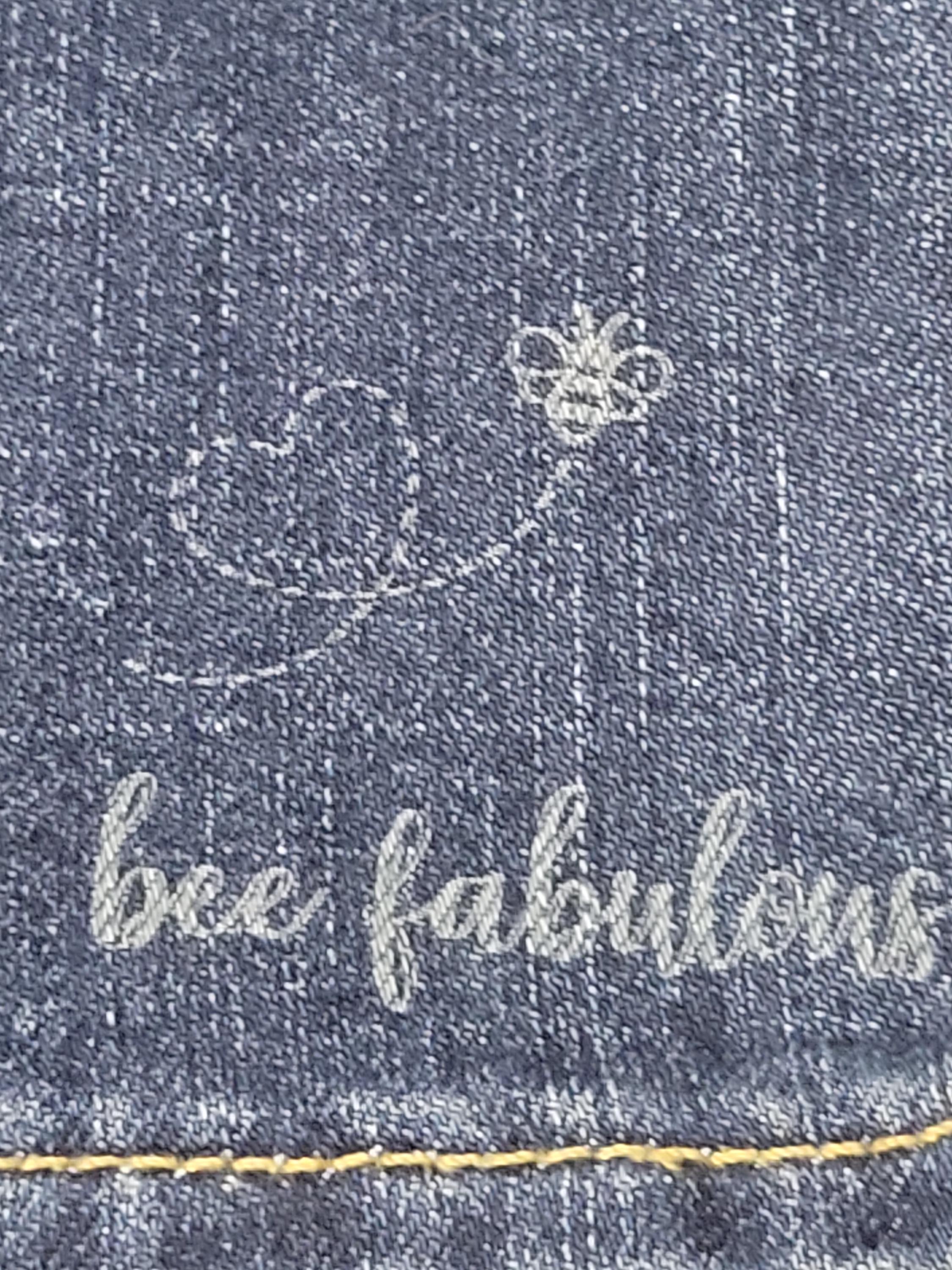 Laser Engraved Bee Sunflower Capri Pants - Thumbnail 3