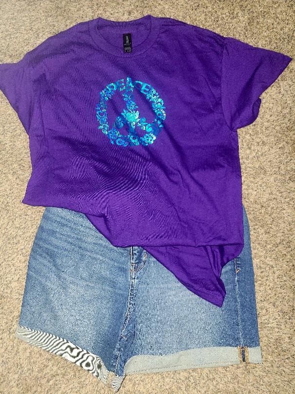 Peace flowers and hearts T shirt - Thumbnail 2
