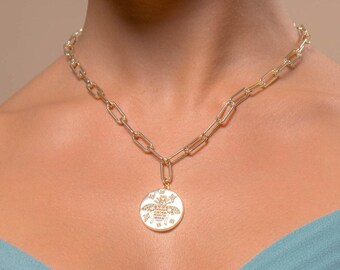 Bumble Bee Medallion Necklace, Statement necklace with Bee, Gold Chunky Chain