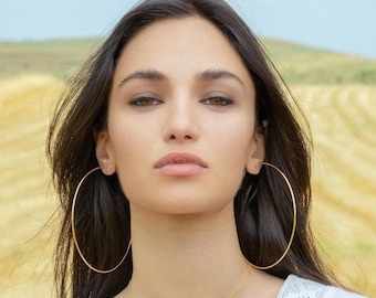 Aros extragrandes, delicados y llamativos, ligeros, para noche y fiesta.