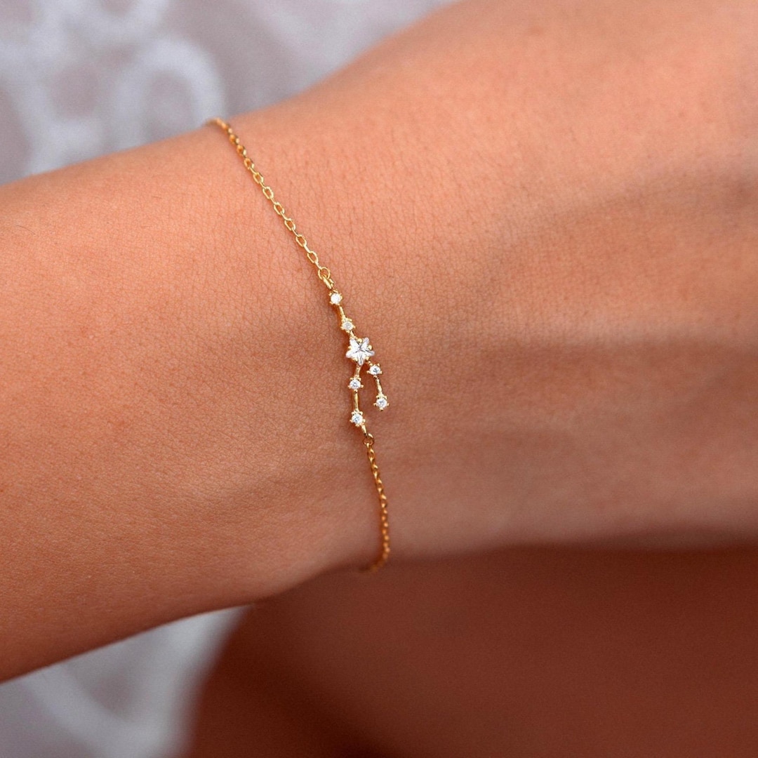 Taurus Zodiac Constellation Bracelet, Dainty Zodiac Charm Bracelet with Zircon, Taurus Horoscope Jewelry, Taurus Gift, Bridesmaids Gifts