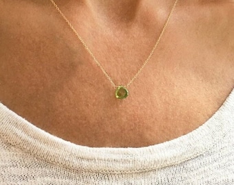 Dainty Peridot Necklace, Gold Peridot Necklace, August Birthstone Necklace, Peridot Birthstone Jewelry, Minimalist Necklace