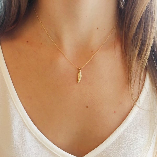 Feather Necklace - Gold Feather Necklace - 14k Gold Filled - Dainty Necklace - Layering Necklace - Minimal Necklace - Charm Necklace