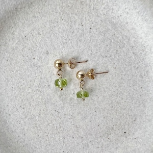 Peridot Birthstone Earrings for Mom, Gold Stud Earrings for Women, Dainty Peridot Earrings, Peridot Stud Earrings, Minimalist Earrings image 3