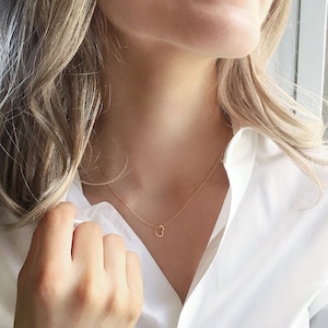 Winziges Herz Halskette, zierliche Herz Halskette, einfache Goldkette, minimalistische Goldkette, Valentinsgeschenk für sie